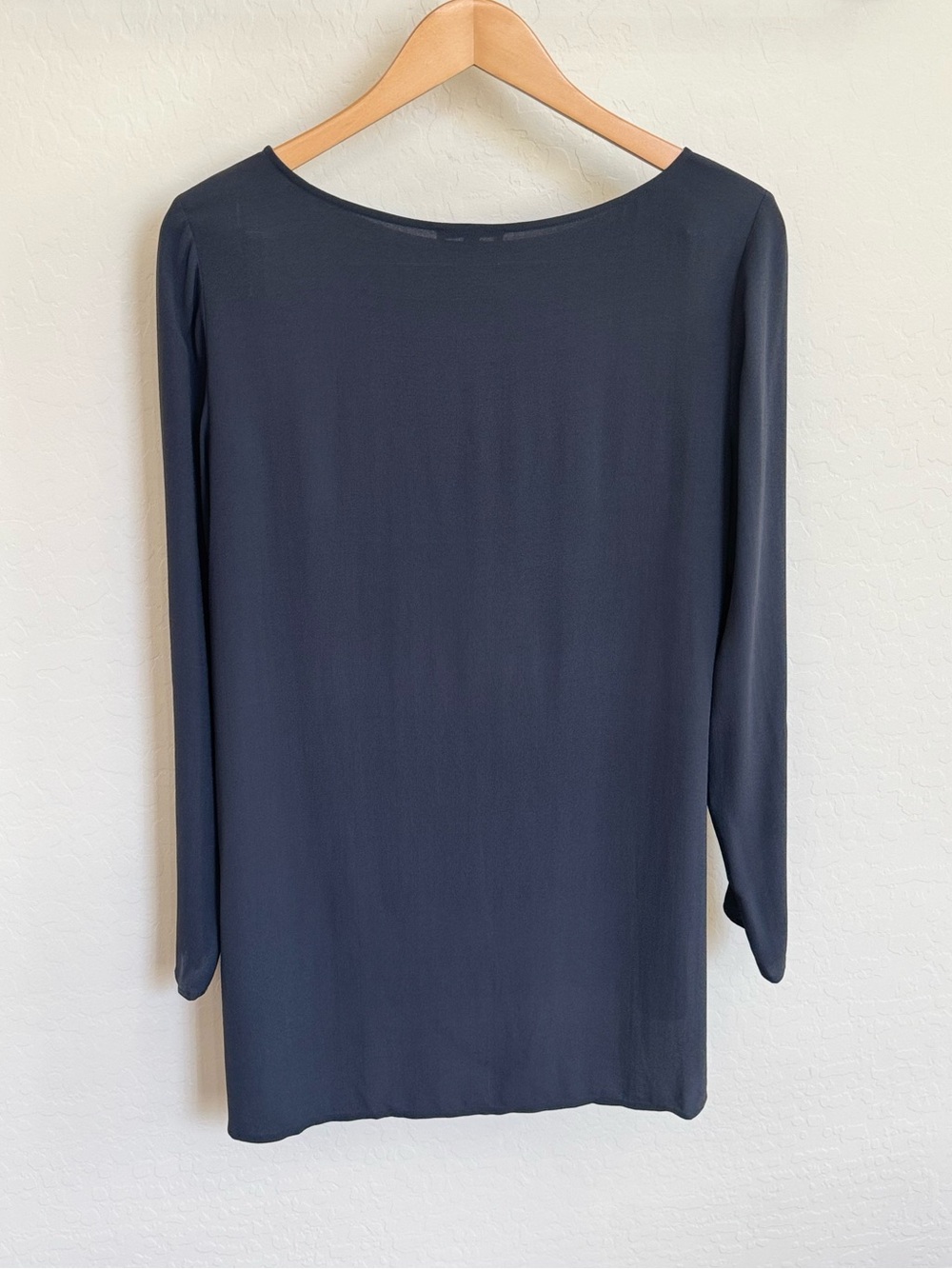 Eileen Fisher 100% Silk Boatneck Tunic Top Charcoal Grey XS - Picture 3 of 5